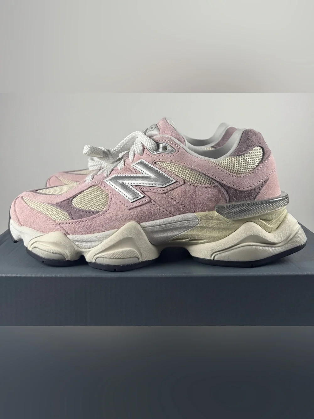 New Balance 9060 Pink Beige Rose Beige U9060LBC Womens Size 8